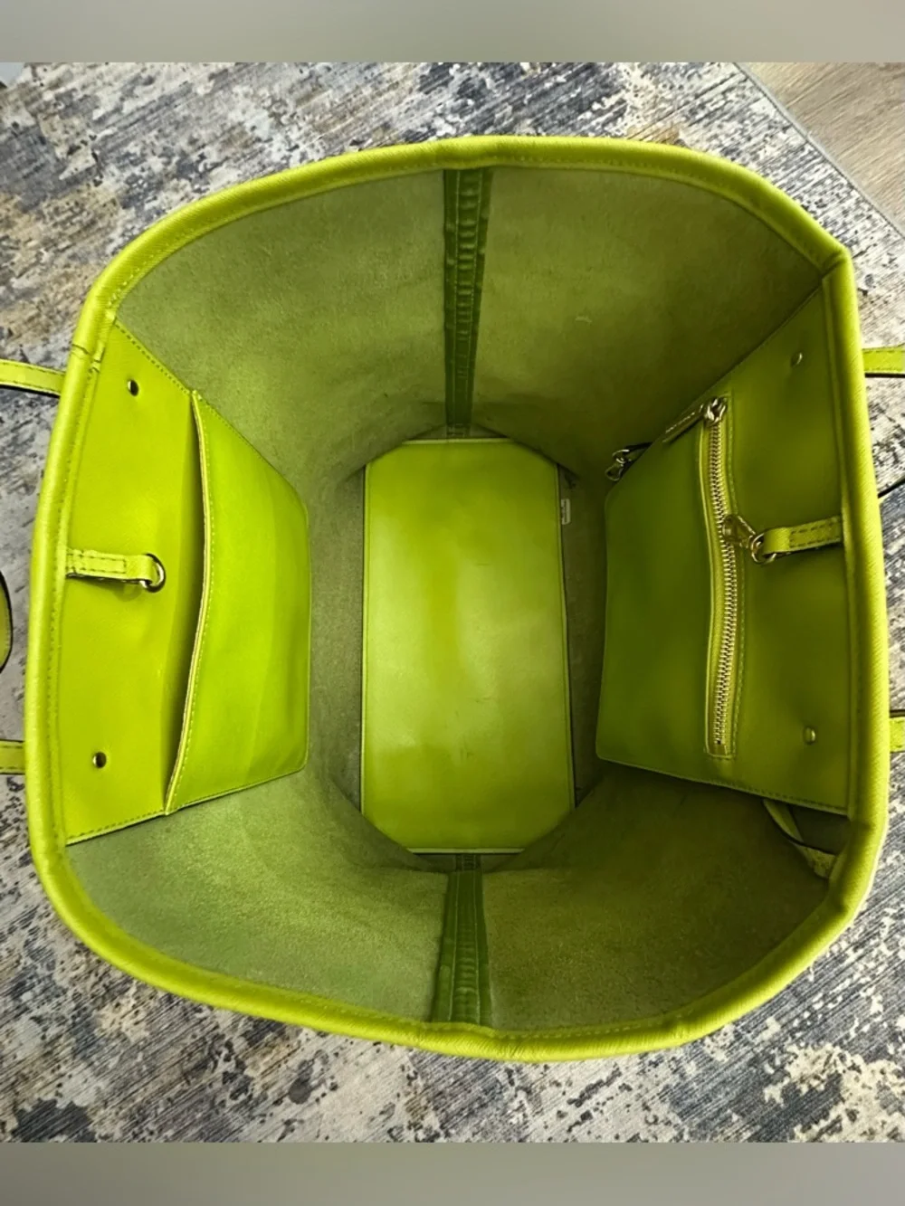 MICHAEL Michael Kors Jet Set Medium Leather Travel Tote - Picture 4 of 16